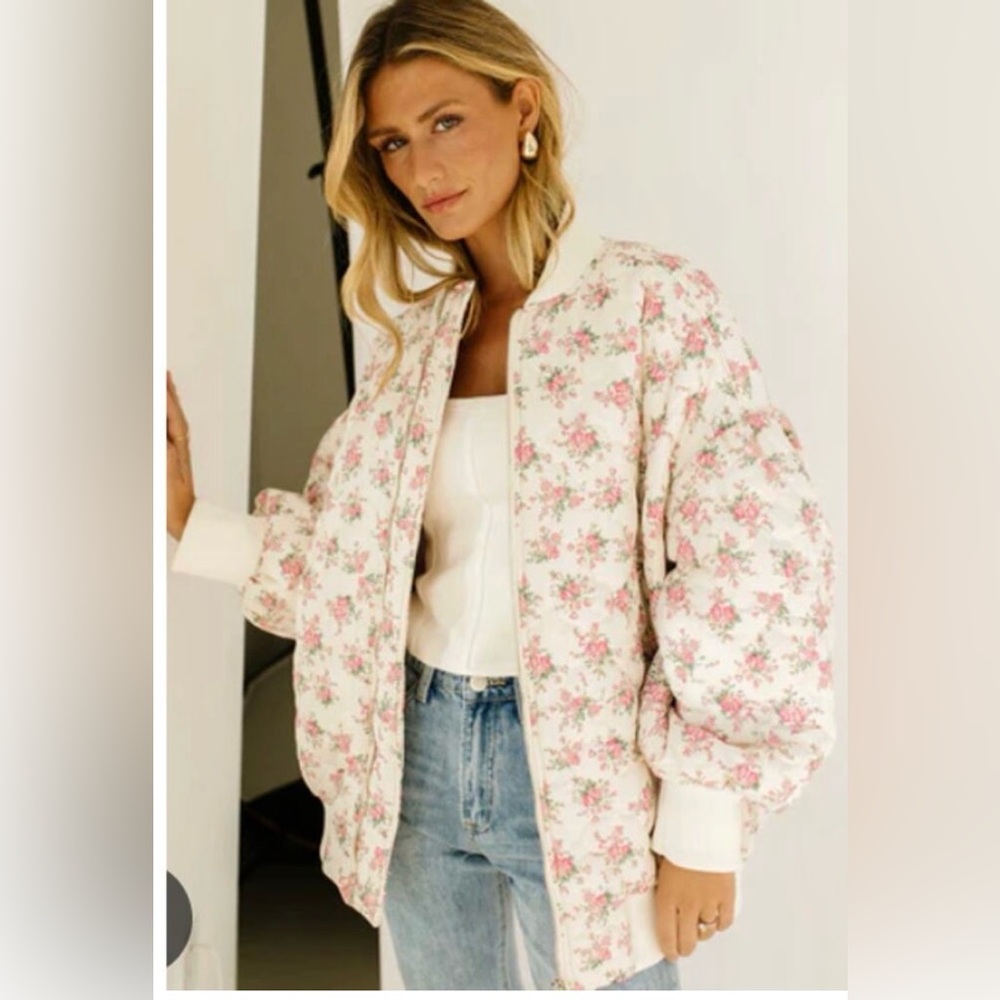 Mable Floral Alani Bomber size Medium